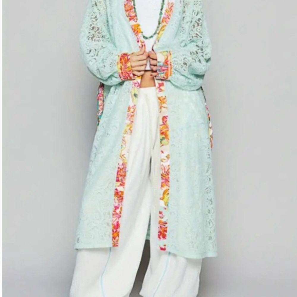 POL Moonlace Kimono Cardigan Duster mint green floral trim belt sz small - Picture 4 of 7